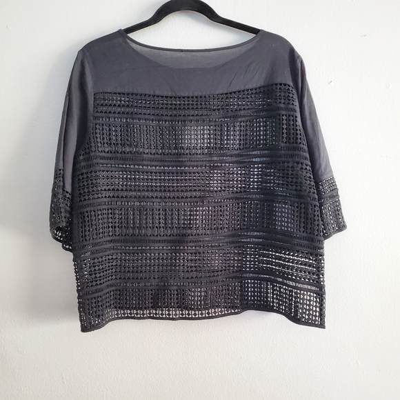 Black Perforated Boxy Crop Pullover Shirt Size M - Picture 7 of 8